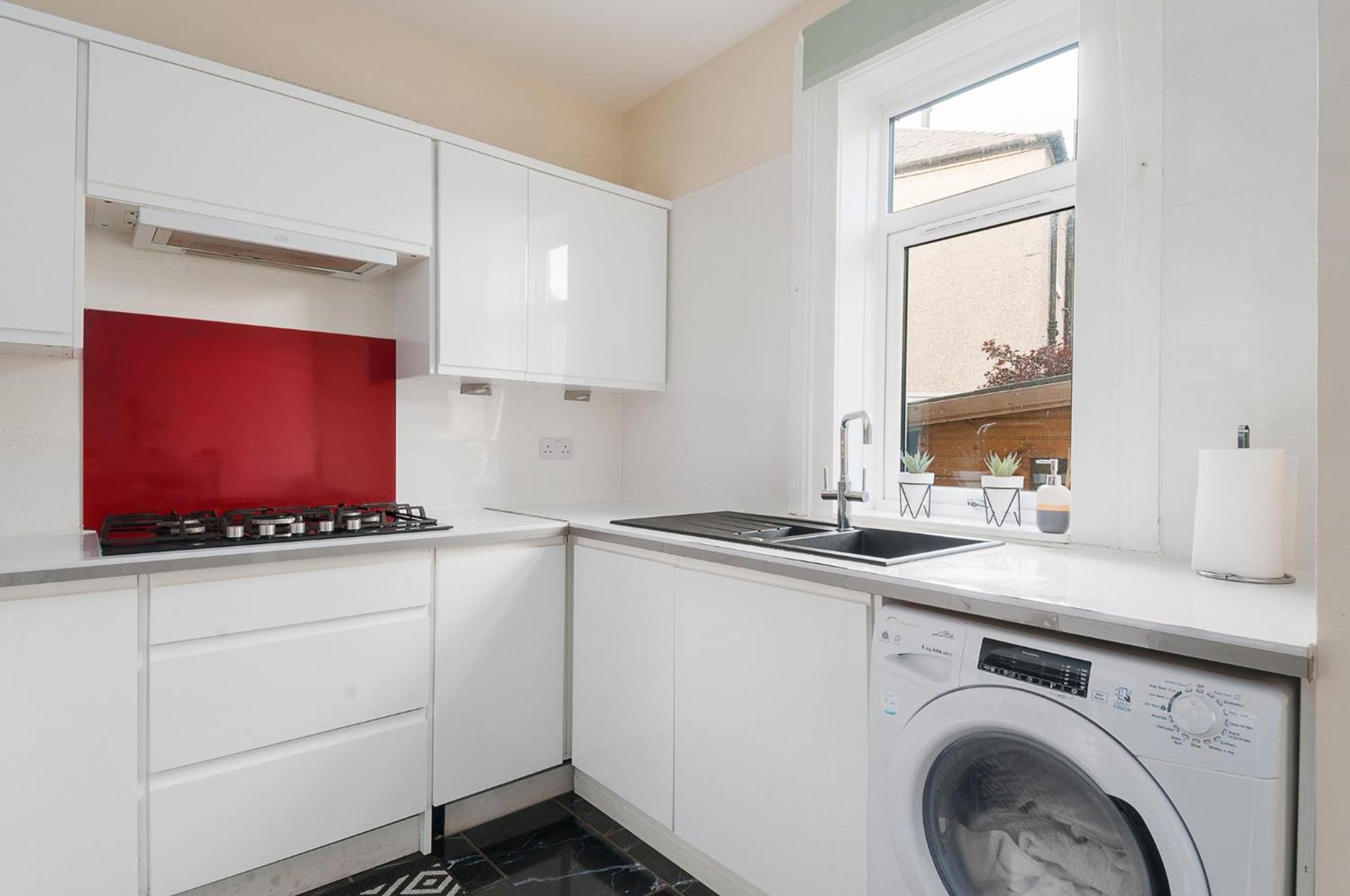 2 Bed Property, Sleeps 5, Free Parking, Near City Centre เอดินบะระ ภายนอก รูปภาพ